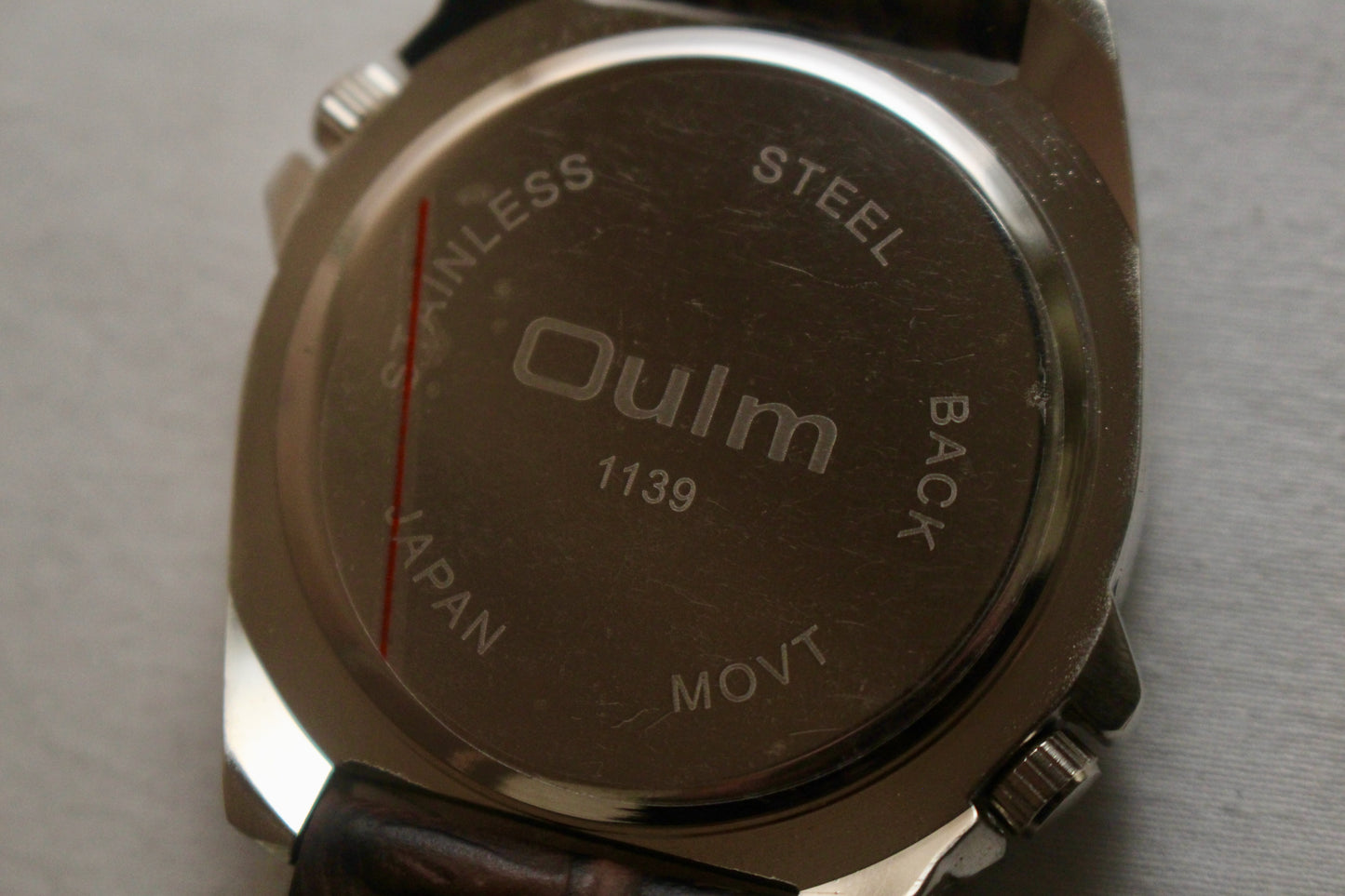 Oulm Round Dual-Movement Unisex Fashion Wrist Watch